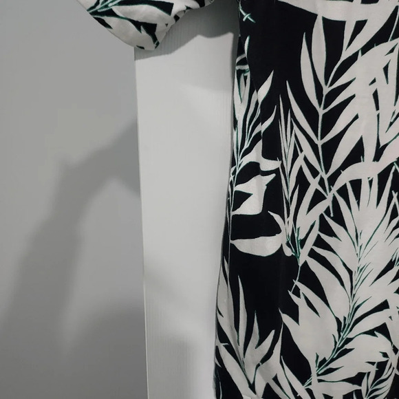 Talbots Woman White, Black & Green Bamboo Leaf Print Short Sleeve Cardigan 2X - Picture 5 of 10